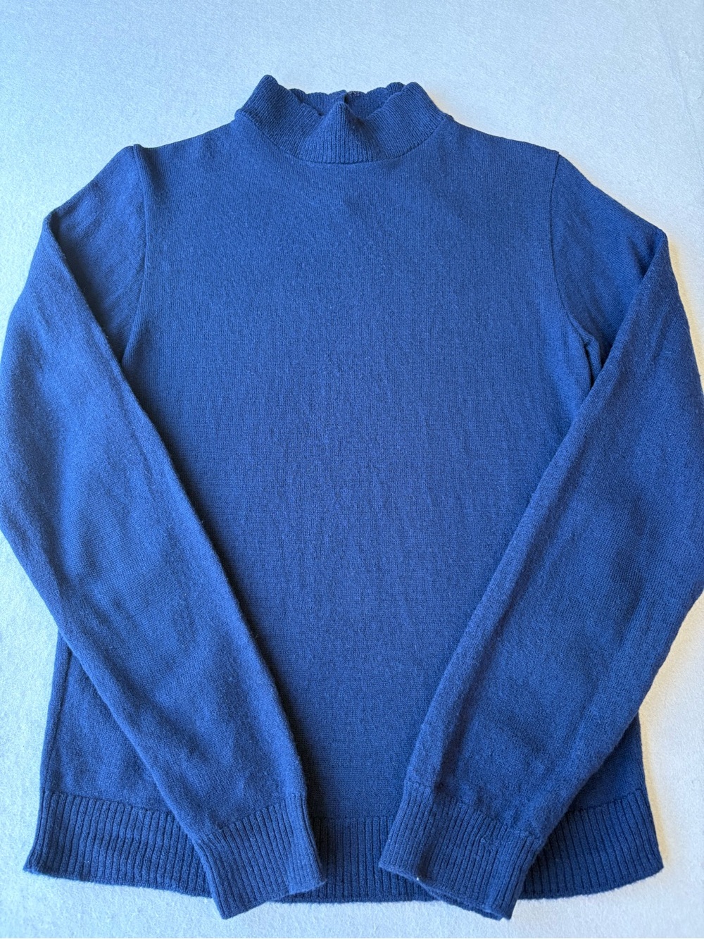 True Vintage 1970’s Pendleton Women’s Navy Virgin Wool Scallop Neck Sweater Sz S